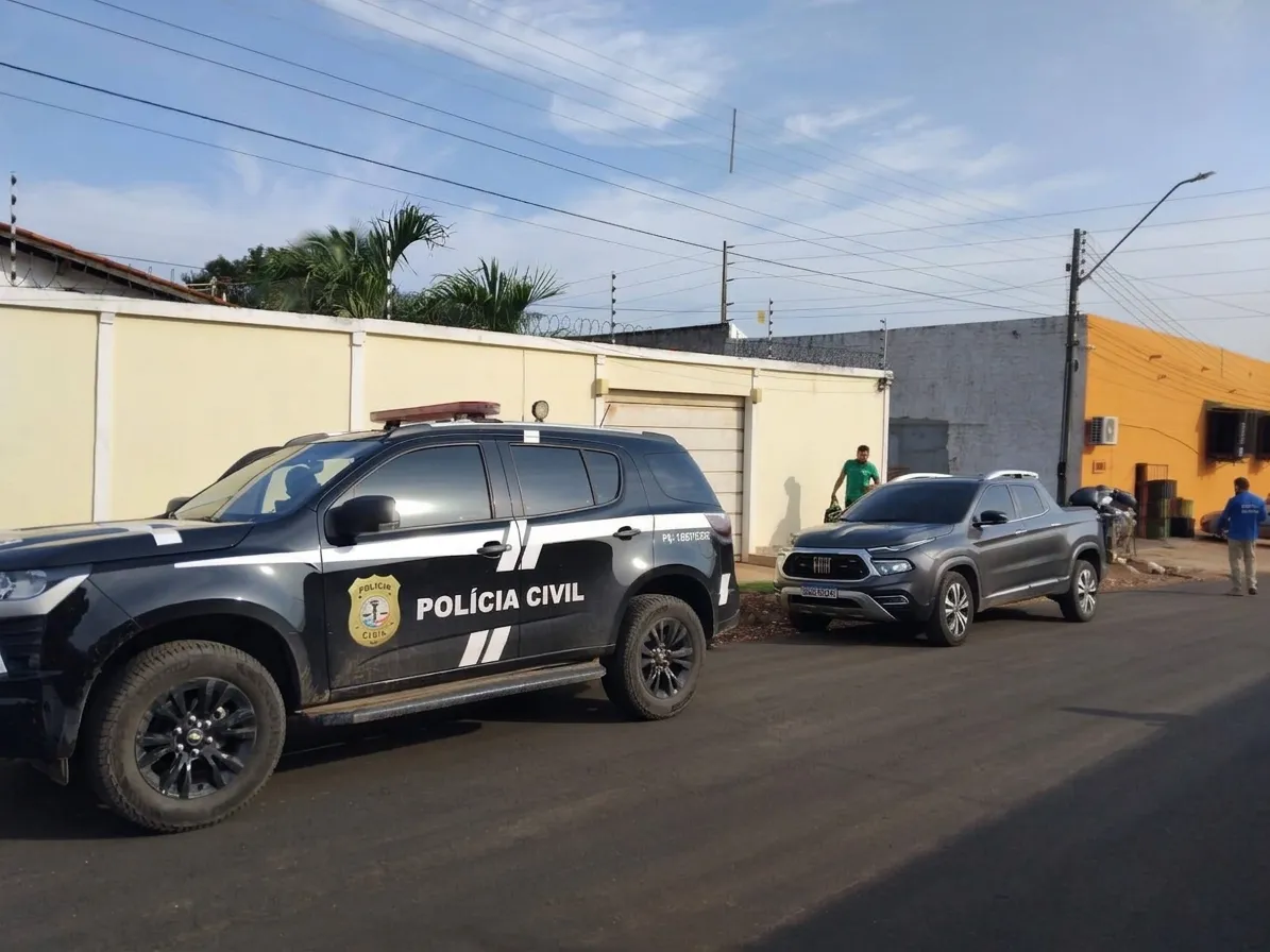 Veículo da Polícia Civil durante a operação Bananal Sustentável, no sul do Maranhão.